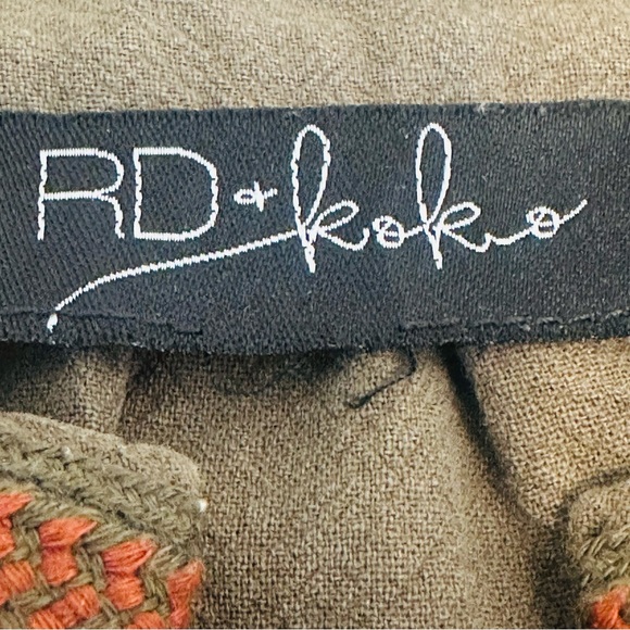 Embroidered Olive Blouse with Floral Accents - Picture 10 of 12